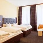 Hotel Western