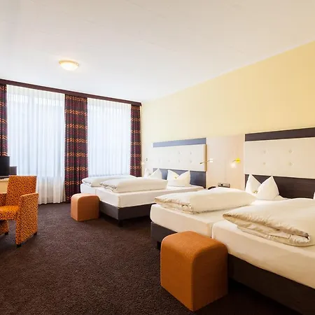 Western Szálloda 3*